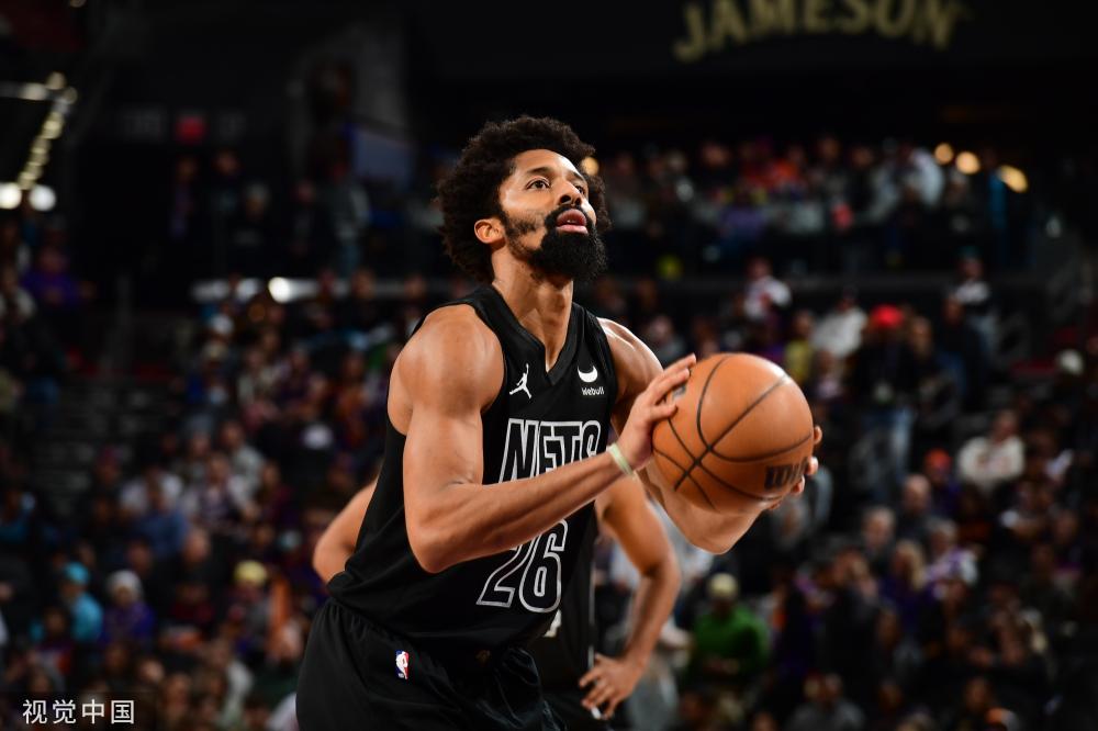 献了关键分 献了关键分