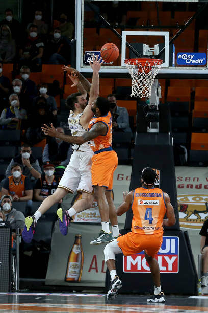 不仅意味着 不仅意味着